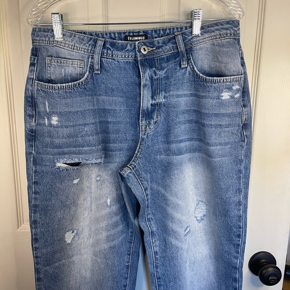 Flamingo high rise distressed light wash jean. Size Large - Picture 2 of 11